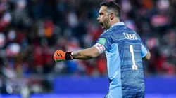 Claudio Bravo tuvo palabras para la "nueva" Roja que enfrentó a El Salvador.