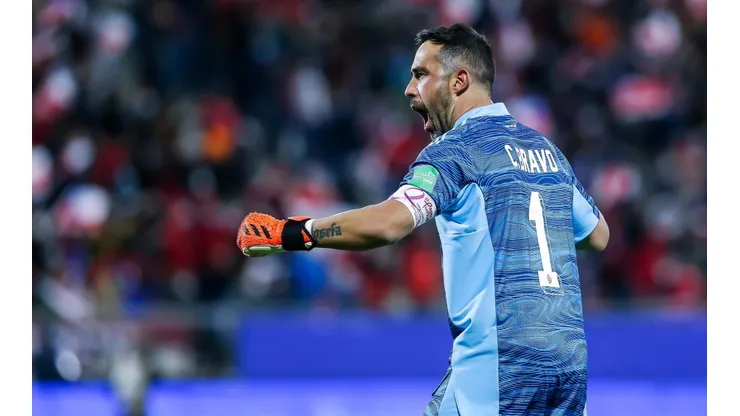 Claudio Bravo tuvo palabras para la "nueva" Roja que enfrentó a El Salvador.