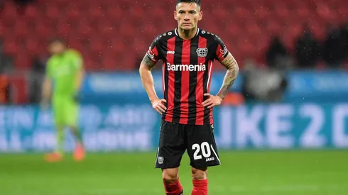 Aránguiz se clasifica para los octavos de final a pesar de la caída del Leverkusen.