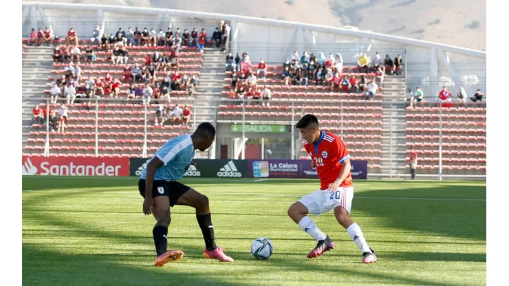 Chile iguala con Uruguay en el debut de la Copa Raúl Coloma Rivas.