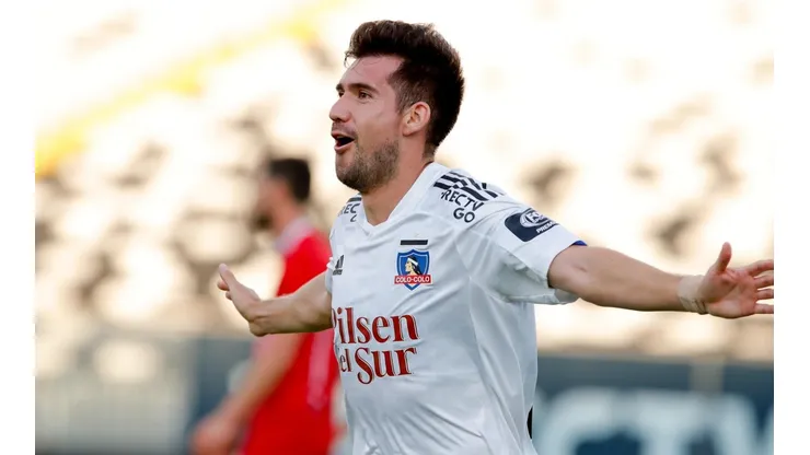 César Fuentes extendió su vínculo en Colo Colo por una temporada más