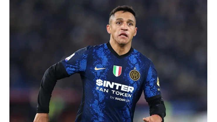 La prensa italiana pone a Alexis Sánchez como titular ante Real Madrid por la Champions League.