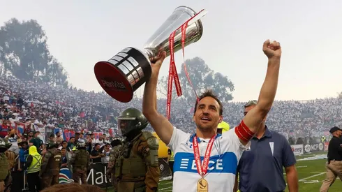 El lateral de los cruzados se tomará el tiempo para definir su continuidad