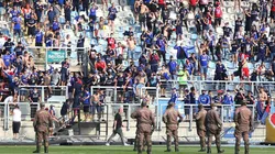 Hinchas de la U destrozaron memorial de O'Higgins.