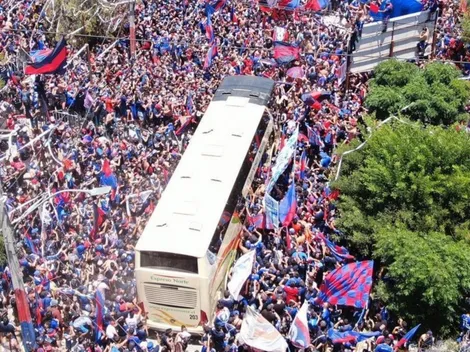 El lienzo que llamó la atención en el banderazo de los hinchas de la U