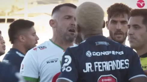 Los jugadores fueron separados por sus propios compañeros