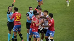 Piero Maza expulsó a Víctor Felipe Méndez por doble amarilla