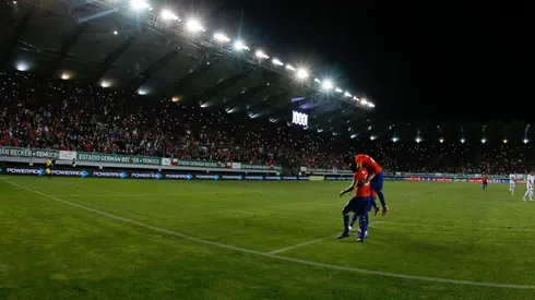 La Roja haciendo de local ante Honduras en un repleto Germán Becker en Temuco el 2019.