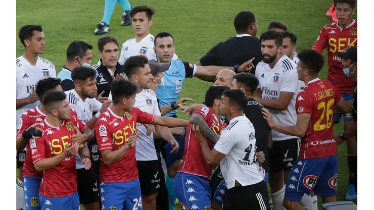 Víctor Mendez pide disculpas por los incidentes ocurridos en el estadio Monumental