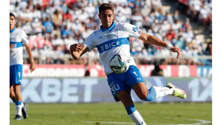 Valencia no se confía con la diferencia de puntos que tiene la UC con Colo Colo.