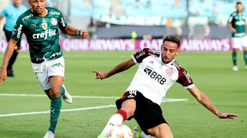 Mauricio Isla es criticado en Brasil por su actuación en la final de la Copa Libertadores