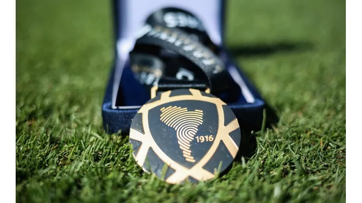 La medalla de la Copa Libertadores está lista para el ganador: ¿Será Flamengo o Palmeiras?