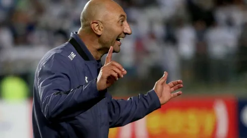 El técnico de los cruzados no piensa en el partido de albos e hispanos