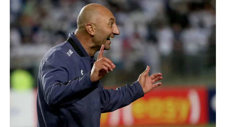 El técnico de los cruzados no piensa en el partido de albos e hispanos