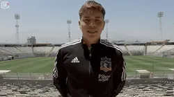 Lucas Soto firma su primer contrato en Colo Colo