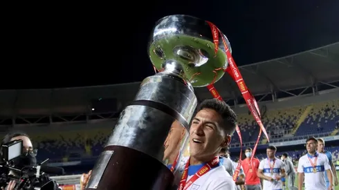 El volante formado en la UC habló sobre lo que ha significado ganar títulos con La Franja