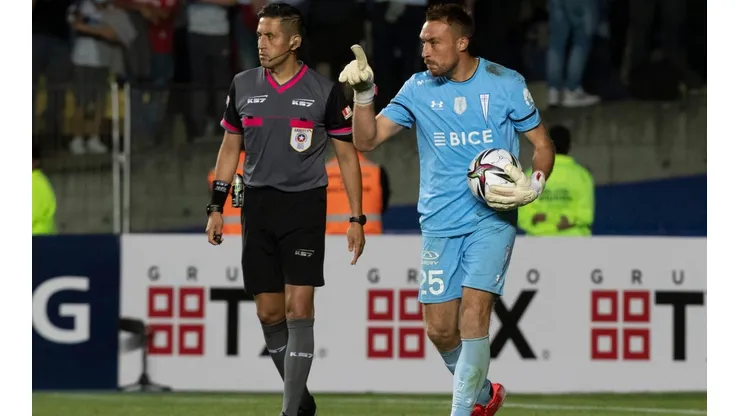 Zanahoria Pérez se transforma en héroe en la Universidad Católica que gana la Supercopa