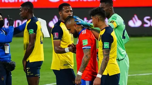Vidal expulsado en Chile y se pierde el partido con Argentina.