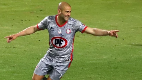 Sebastián Sáez se matriculó con un doblete en el triunfo de Unión La Calera ante Everton