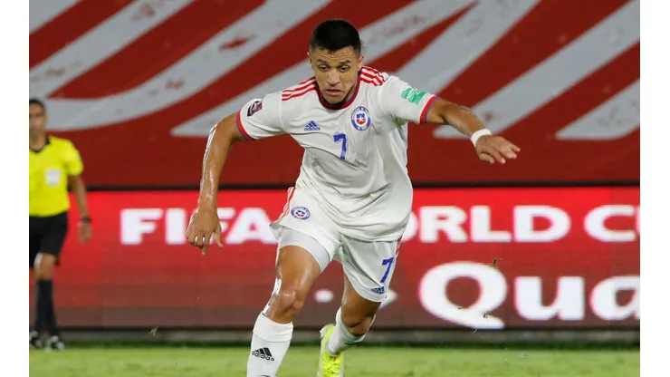 Alexis compartió las celebraciones del camarín en la victoria de Chile.