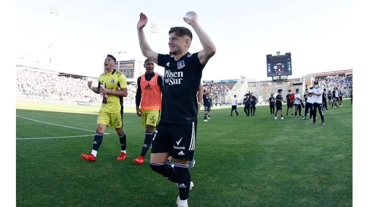 Leo Gil adelanta llegada de representante de Colo Colo para renovación.