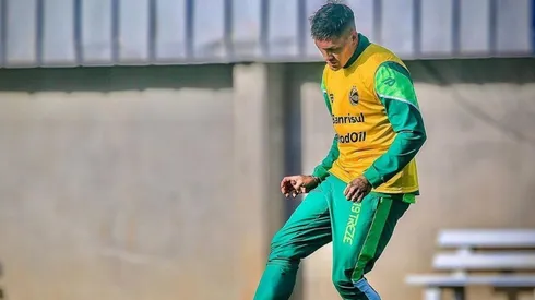 Juventude busca dar término anticipado al contrato de Castillo.