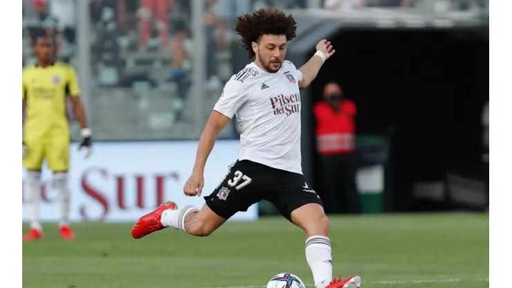 Maxi Falcón queda suspendido para el partido con Unión Española.