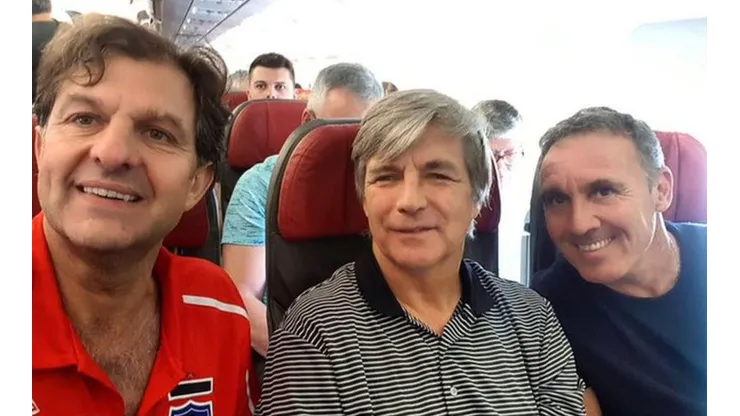 La selfie que delató a la delegación alba que viajó a Brasil.