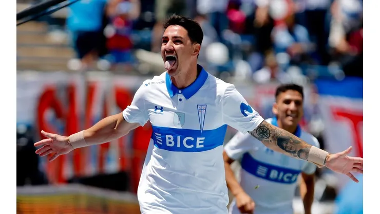 La UC se quedó con el Clásico Universitario y se subió a la cima