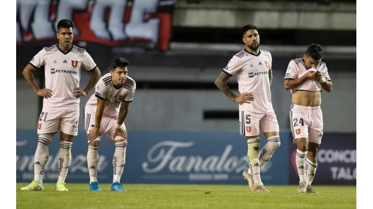 Los azules no levantan y se hunde en el fondo de la tabla