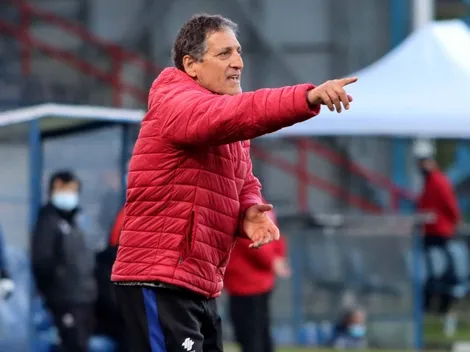 Salas celebra el primer triunfo al mando de Huachipato contra Unión Española