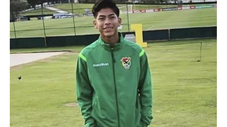 Colo Colo se refuerza con una promesa del fútbol boliviano.