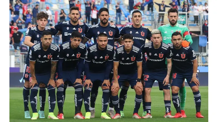 Cristián Romero prepara cambios en la formación de la U para visitar a Ñublense.