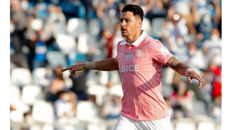 Tribunal le borra la amarilla a Zampedri y podrá estar en el Clásico Universitario.
