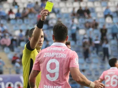 Árbitro que amonestó a Zampedri asume error en mostrar amarilla