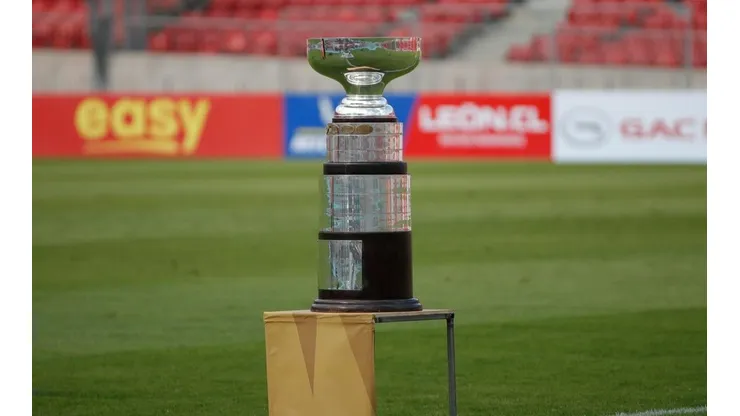 La UC y Ñublense definirán al Supercampeón del fútbol chileno.
