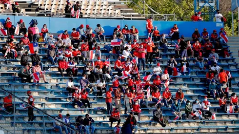RM retrocede a Fase 3 y los estadios deberán reducir su aforo.