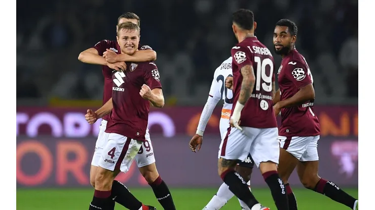 Pablo Galdames tuvo un mal debut en el Genoa con derrota ante Torino.