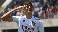 El delantero sorprendió a un hincha y le obsequió una camiseta