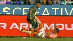 Lanaro es expulsado en la UC y se perderá el partido ante Colo Colo.