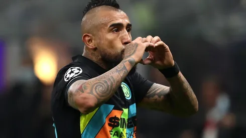 Un emotivo Vidal dedicó el gol a su pequeña hija en triunfo del Inter.