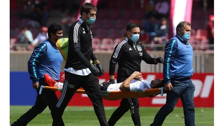 En Colo Colo descartan lesión de Falcón y lo tendrán para el clásico.
