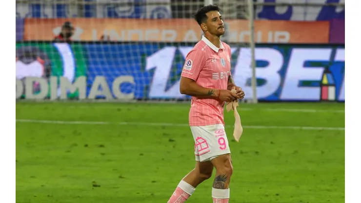 Zampedri es expulsado por doble amarilla y se perdería el clásico.