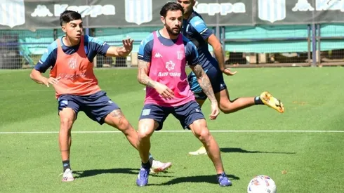 Eugenio Mena vuelve a entrenar a la par de sus compañeros en Racing