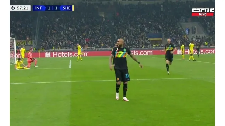 Arturo Vidal se hace presente como goleador en el Inter.