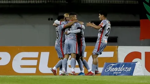 Unión La Calera no cede terreno en la lucha por el título