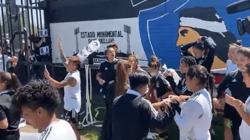 Colo Colo Femenino recibió arengazo en el Monumental.