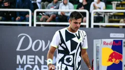 El número dos de Chile se llevó el duelo de chilenos en el torneo que se juega en nuestro país