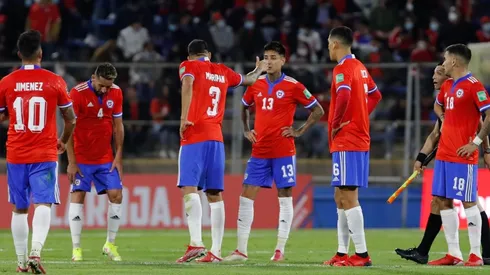 Los futbolistas de La Roja que están a una amarilla de ser suspendidos.