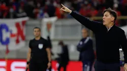 El trasandino dejó el banco de la selección albirroja tras los malos resultados en la triple fecha